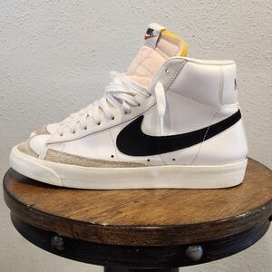 Nike Blazer Mid 77 -- 11.5W / 10M